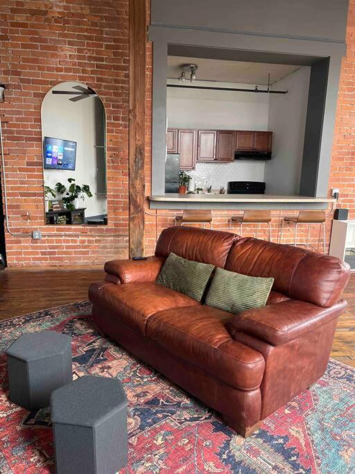 420 Friendly Canada Bridge View Loft Downtown Free Parking Detroit Esterno foto